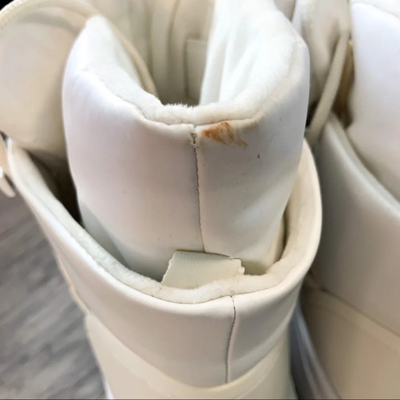 Michael Kors Women’s  White Cassia Platform Sneaker Boot - Picture 13 of 16